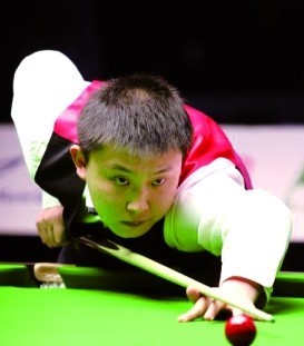 阿贾克斯官方：将彻查燃放烟花的肇事者，并采取适当措施