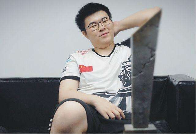 詹姆斯5中0一分未得，里夫斯扛起进攻大旗，首节湖人领先